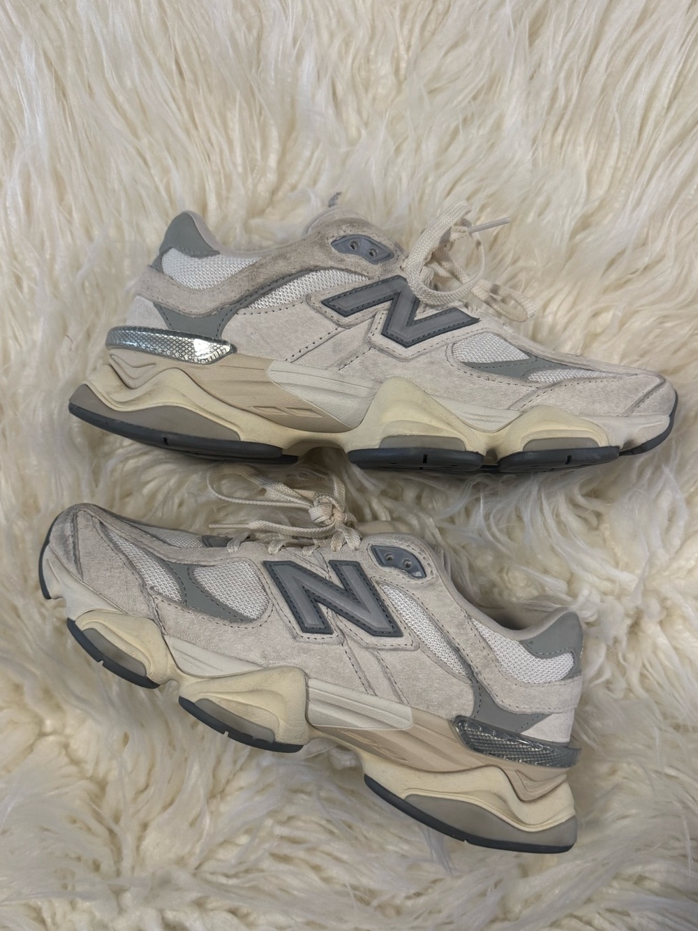 New Balance 9060 grey & beige